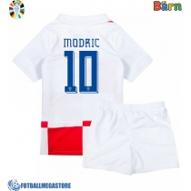 Fotballdrakt Barn Kroatia Luka Modric #10 Hjemmedraktsett EM 2024 Kortermet (+ Korte bukser)